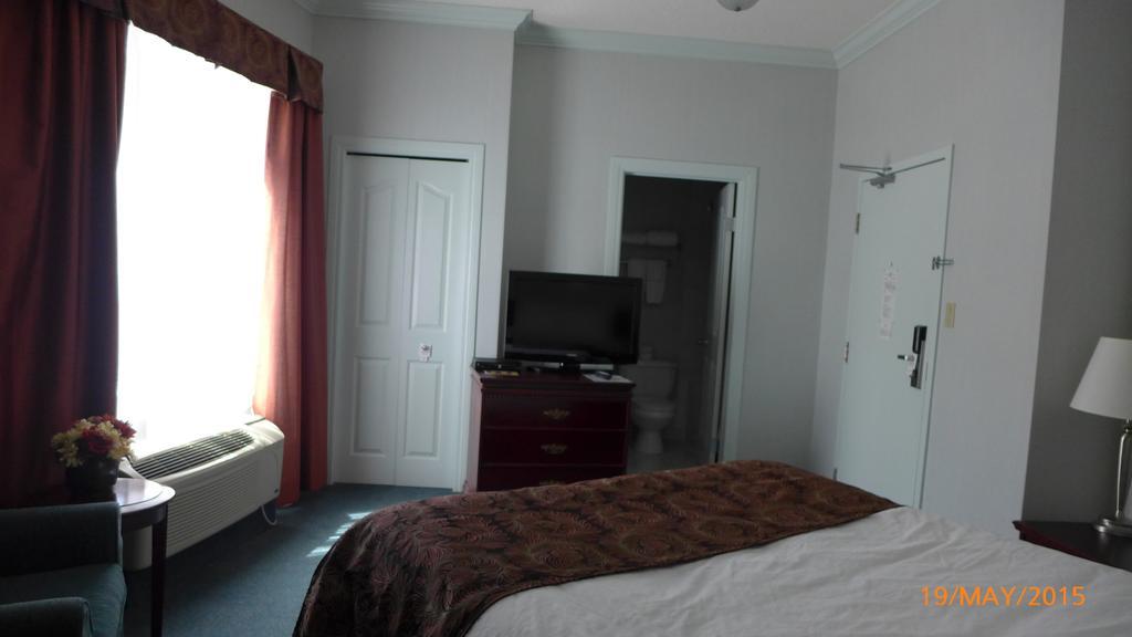 The Bridgeport Inn Fort Mcmurray Oda fotoğraf