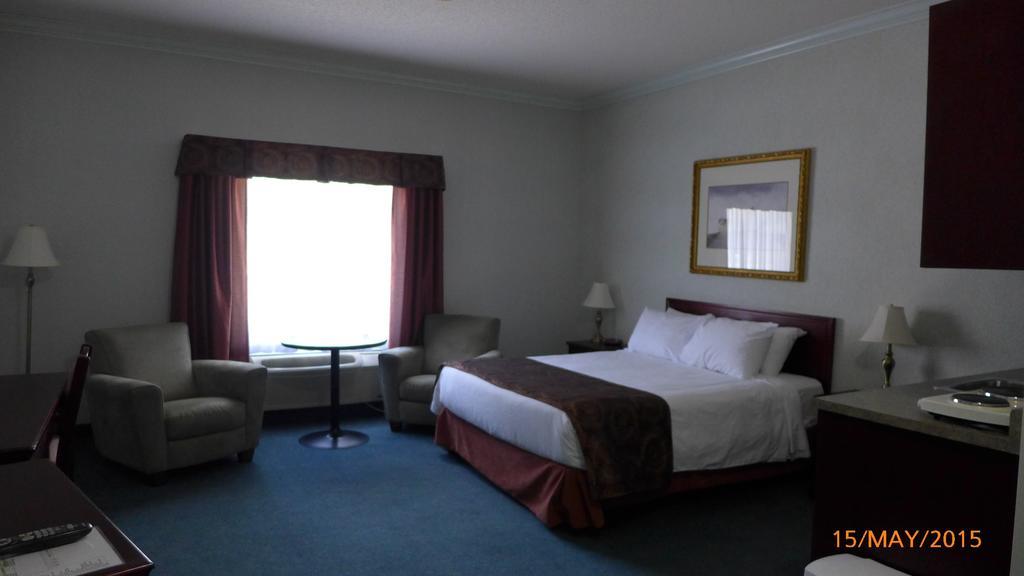 The Bridgeport Inn Fort Mcmurray Oda fotoğraf