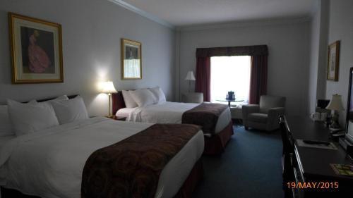 The Bridgeport Inn Fort Mcmurray Dış mekan fotoğraf